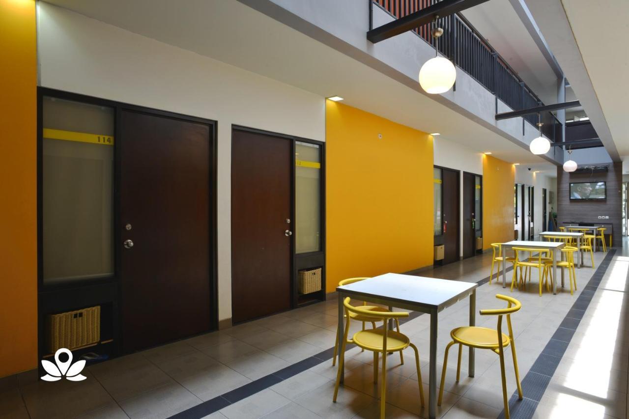 ג'קרטה Zen Rooms Setiabudi Barat מראה חיצוני תמונה